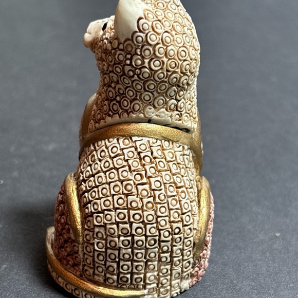 Harmony Kingdom Tapestry Series "Sateen"  Limited Ed 1195/1500 w/Swarovski  Eyes - Picture 4 of 10